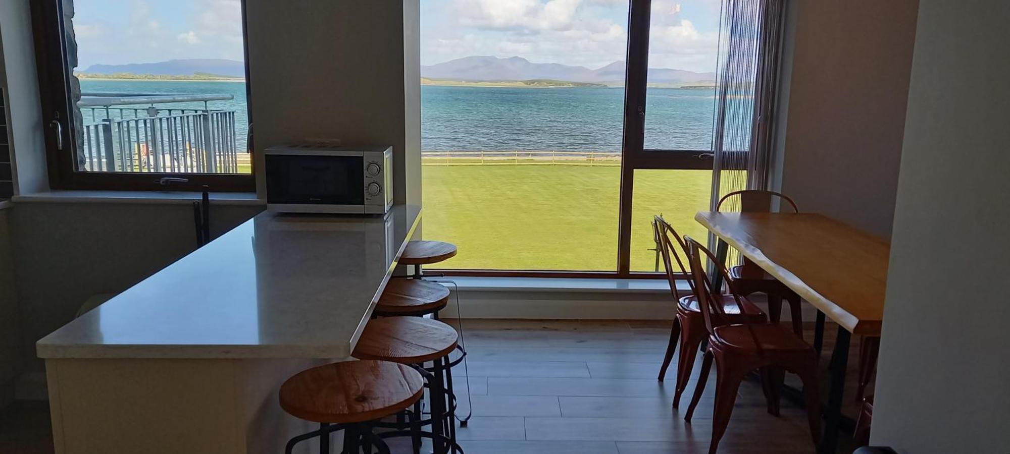 Murrisk Apartments - Self Catering Westport Room photo
